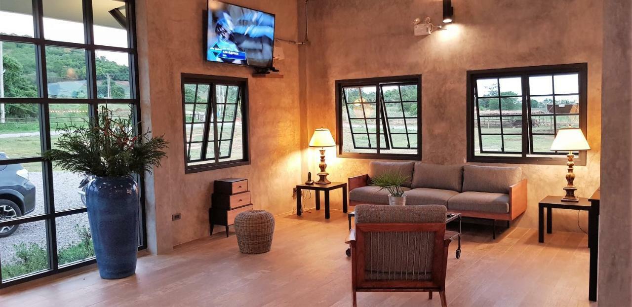 Hotel The Barn Hua Hin Khao Tao Exterior foto